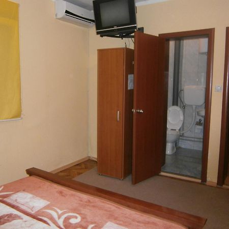 Vila Patria Podgorica Luaran gambar
