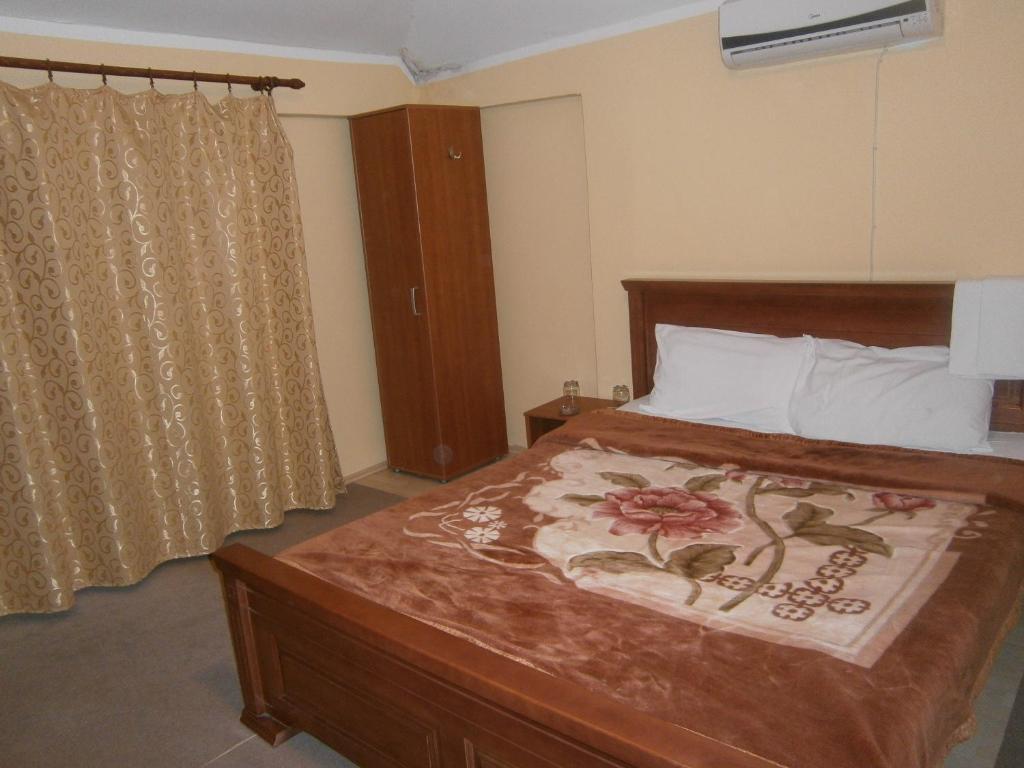 Vila Patria Podgorica Bilik gambar